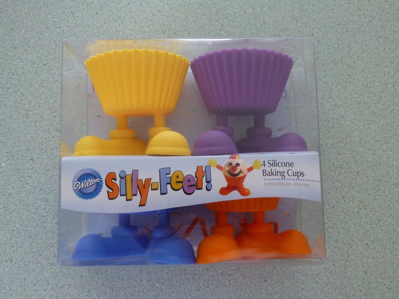 Wilton Silly-Feet Silicone Baking Cup Molds Cupcake Nut & Favor Cups Set of 4