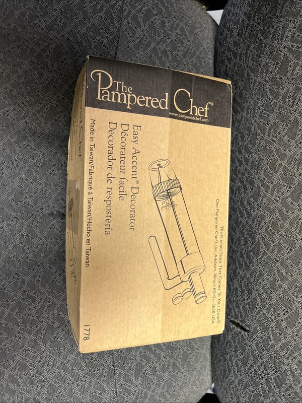 The Pampered Chef Easy Accent Decorator #1778 6 Tips