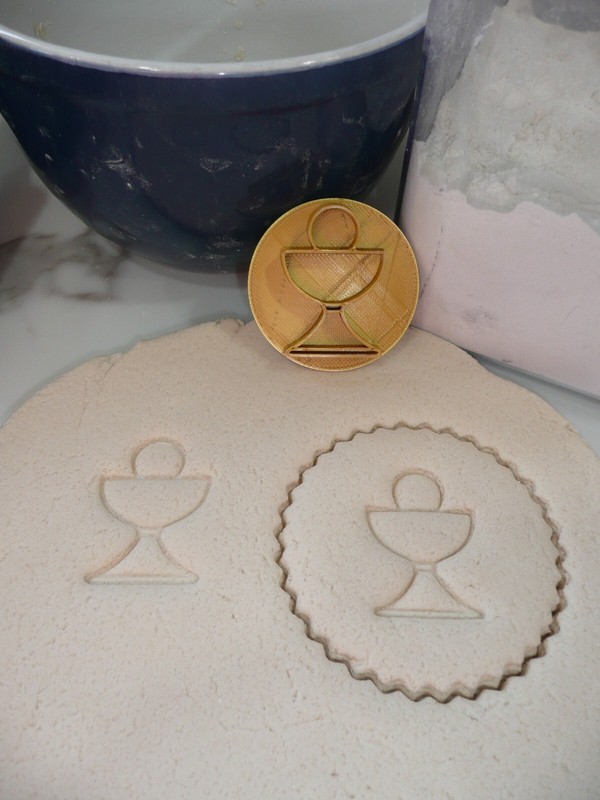 FIRST COMMUNION WITH HEXAGON SET OF 8 COOKIE STAMPS AND CUTTER USA MADE PR9066 gallery