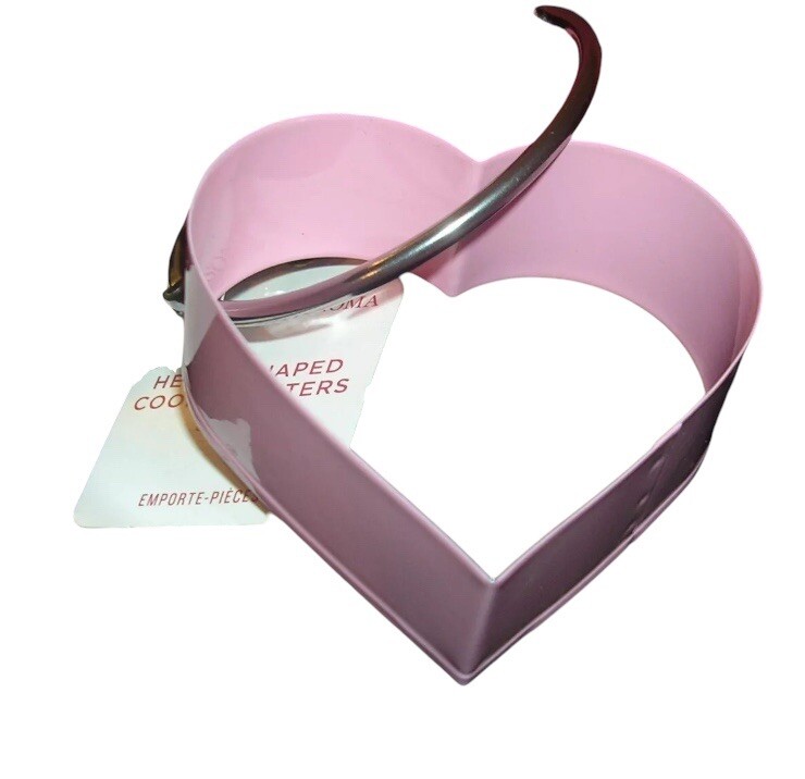 WILLIAMS SONOMA VALENTINE HEART COOKIE CUTTERS SET OF 5 POWDER CTD STAINLESS NWT gallery