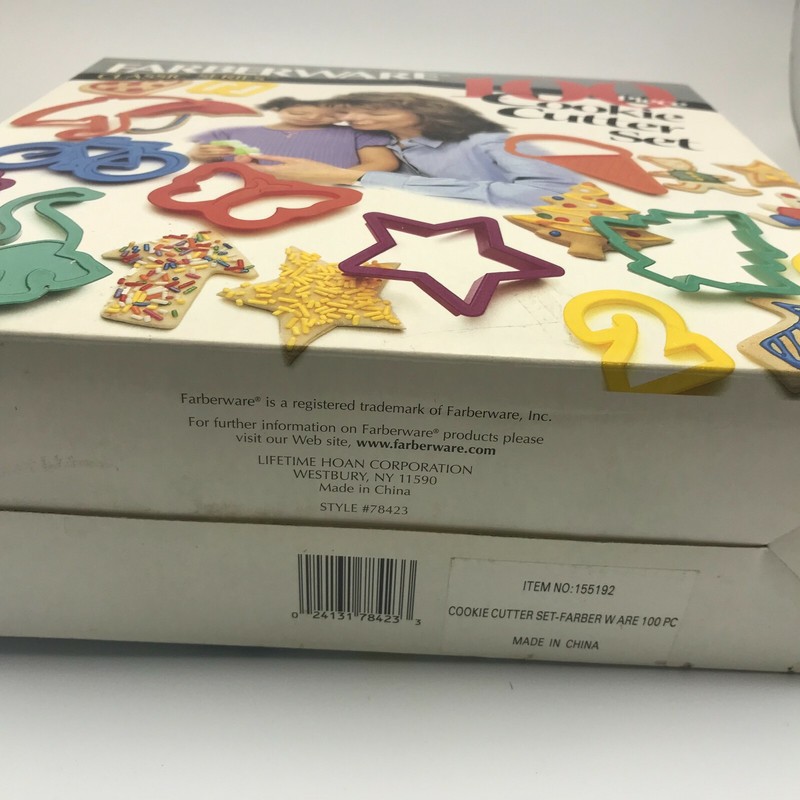 Farberware 100 Piece Cookie Cutter Set - Classic Series - NOB gallery