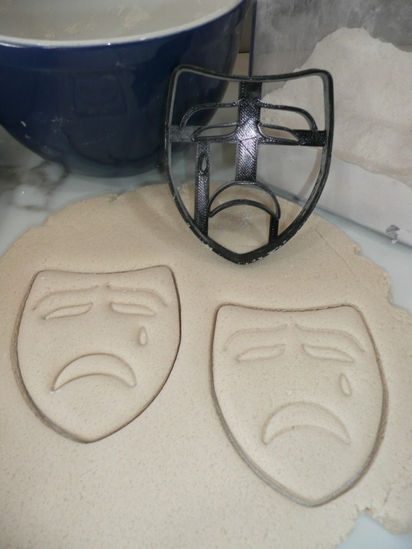 COMEDY TRAGEDY MASKS HAPPY SAD DRAMA THEATRE SET OF 3 COOKIE CUTTERS USA PR1928 gallery