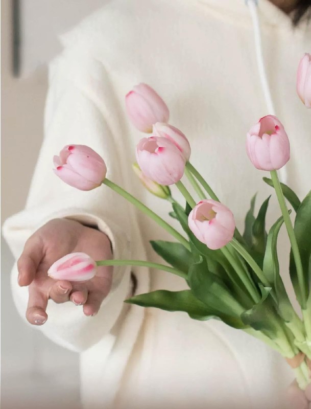 Amore Florals 15 Pcs Light Pink Tulips Artificial Flowers Faux Tulips Real Touch gallery