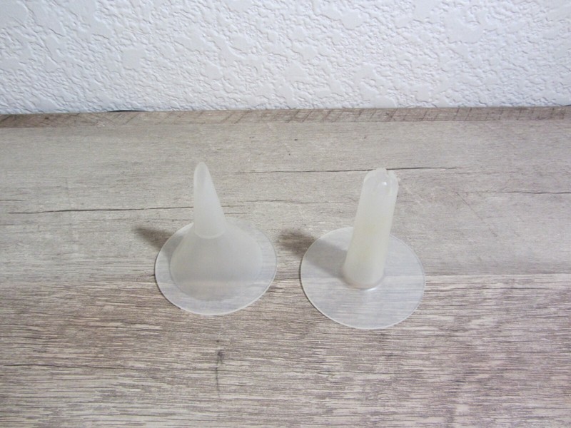 A Wear-ever Super Shooter 70001 Replacement Parts Filler and Decorator Tips