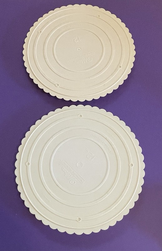 Wilton Decorator Preferred 12" Scalloped-Edge Separator Wedding Cake Plate gallery