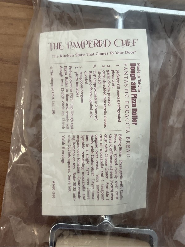 Pampered Chef 1480 Wood Dough and Pizza Roller Original Style NEW OLD STOCK gallery