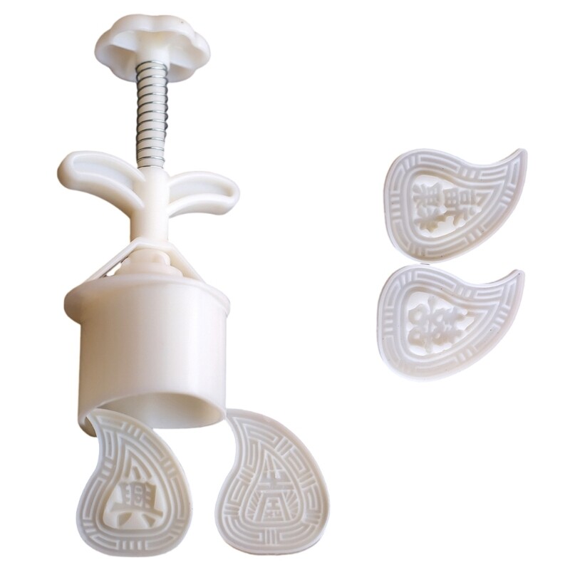 Delicate Patterned Mooncakes Mold Set for Family Celebrations and Holidays gallery