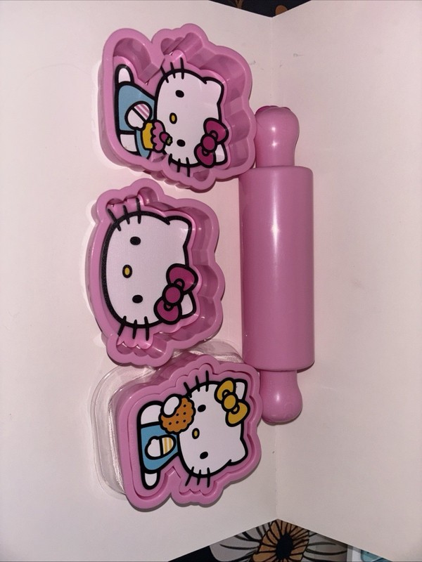 Hello Kitty Cookie Cutters, Rolling Pin 7 Pcs Sanrio Cake Topper Collectible Toy