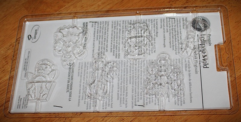 Wilton ~ 5 Cavity PENGUINS LOLLIPOP CHOCOLATE CANDY MOLD #2115-1749 Plastic New gallery