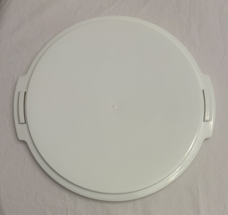 Unbranded Plastic Cake Holder Locking Lid Clear & White Large 6.5” VINTAGE gallery