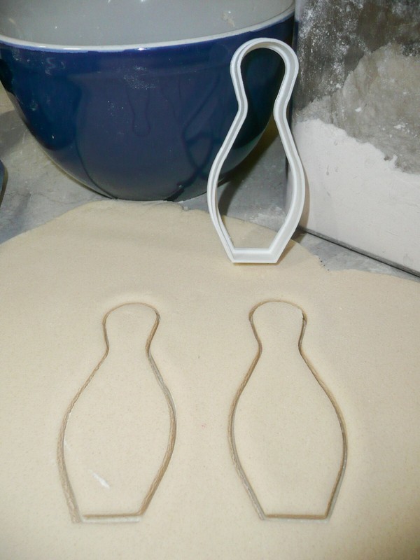 BOWLING BALL PINS SHIRT RECREATIONAL SPORT ACTIVITY COOKIE CUTTER USA PR1372 gallery