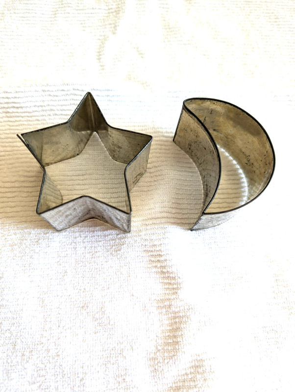 Vintage Metal Cookie Cutters Playing Cards Club Spade Heart Diamond & Star Moon gallery