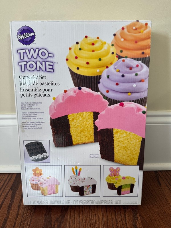 Wilton Two Tone Cupcake Maker Set – Brand New in Box