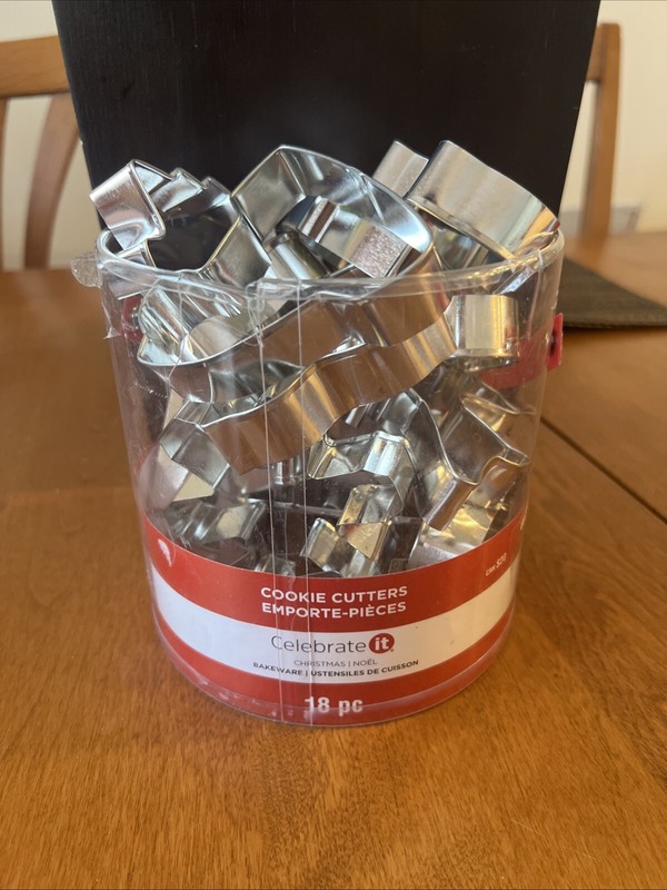 18 Piece Metal Christmas Holiday Cookie Cutter Set Celebrate It gallery