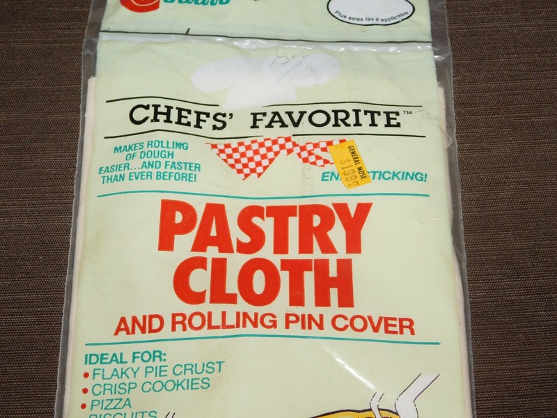 VINTAGE KITCHEN CADIE PASTRY CLOTH & ROLLING PIN COVER NEW OLD STOCK UNOPENED gallery