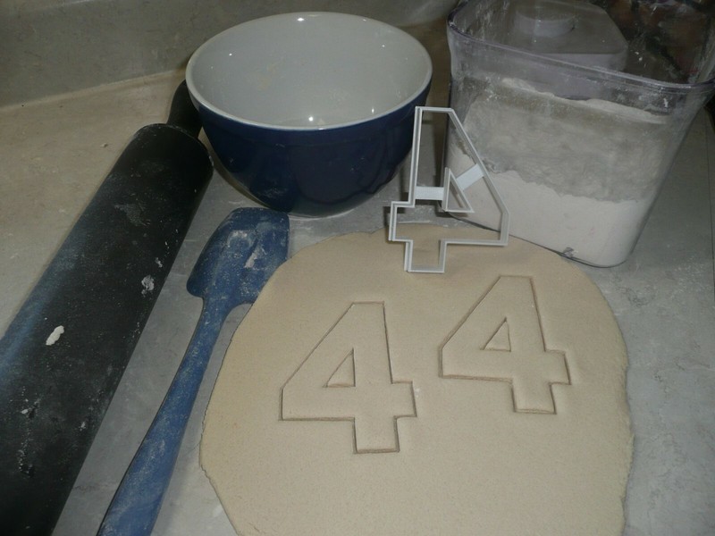 NUMBER FOUR 4 BIRTHDAY ANNIVERSARY LARGE SIZE 4" COOKIE CUTTER USA PR3804 gallery