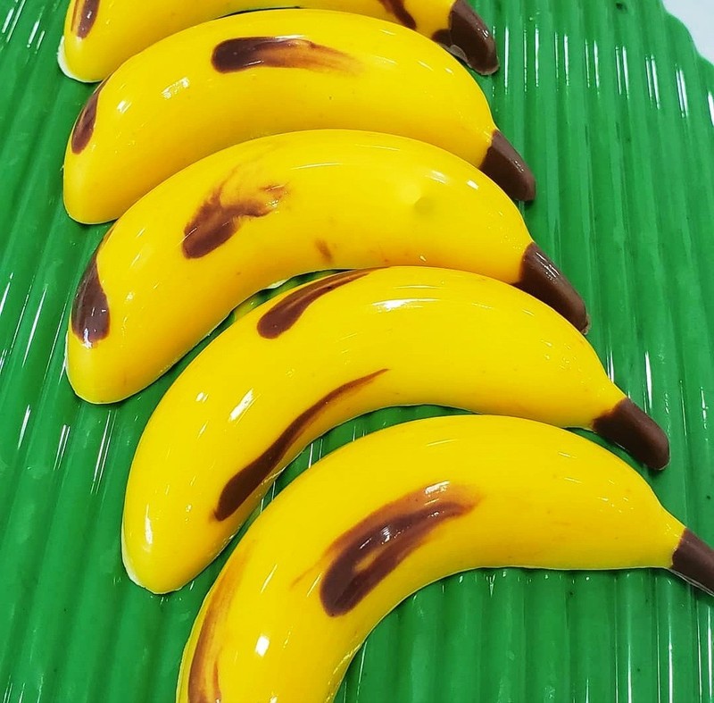 BWB Banana Chocolate Mold – 3 Piece Mold – BWB 9712