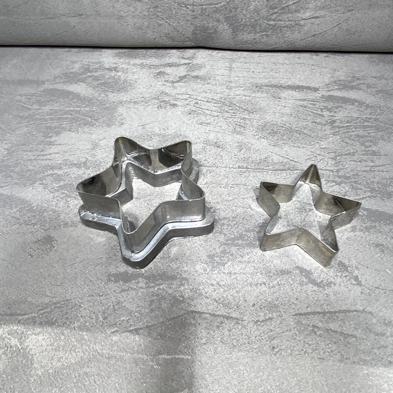 Metal Star Cookie Cutters Set Of 2 Aluminum Steel Baking USA Patriotic July 4