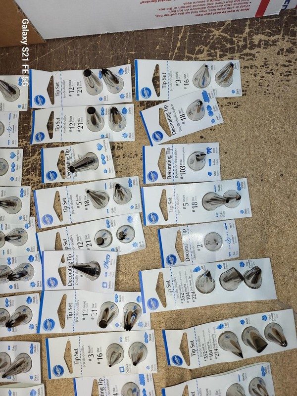 Lot of 72 New Packages of Wilton Cake Decorating Metal Tips Lot A gallery