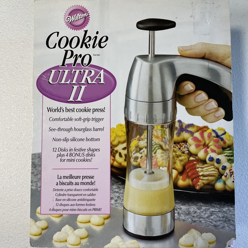 Wilton Cookie Pro Ultra II Cookie Press Set 16 Disks Easy Grip NIB baking tool