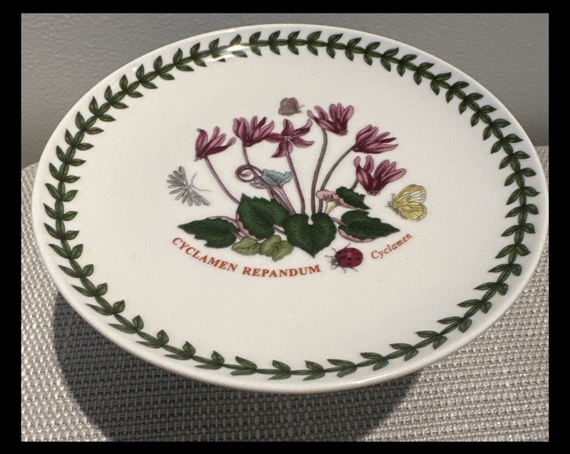 Portmeirion Botanic Garden Porcelain Cake Plate, Mini, 6 Inch gallery