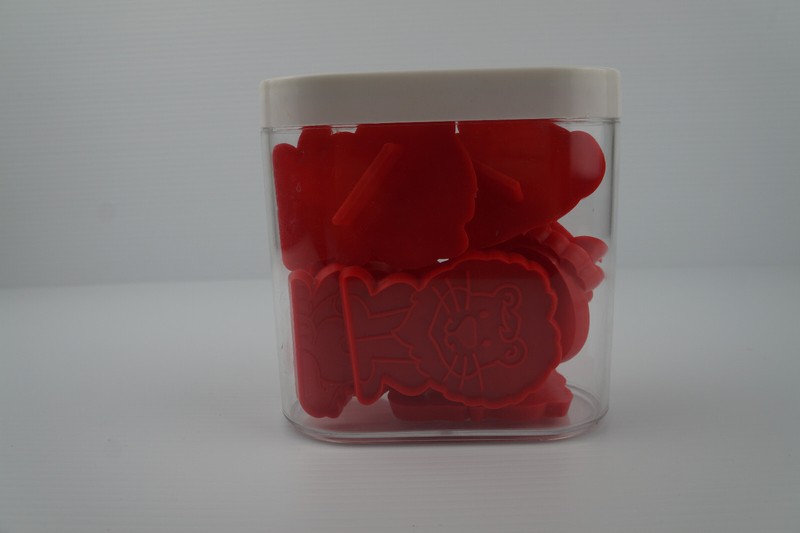 10 Piece Animal Shaped Cookie Cutters in Original Container Approx. 8cm Tall