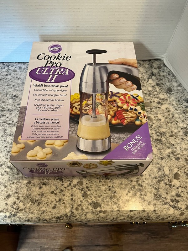 New in Box SEALED Wilton Pro Ultra II Cookie Press baking retro holiday baking gallery