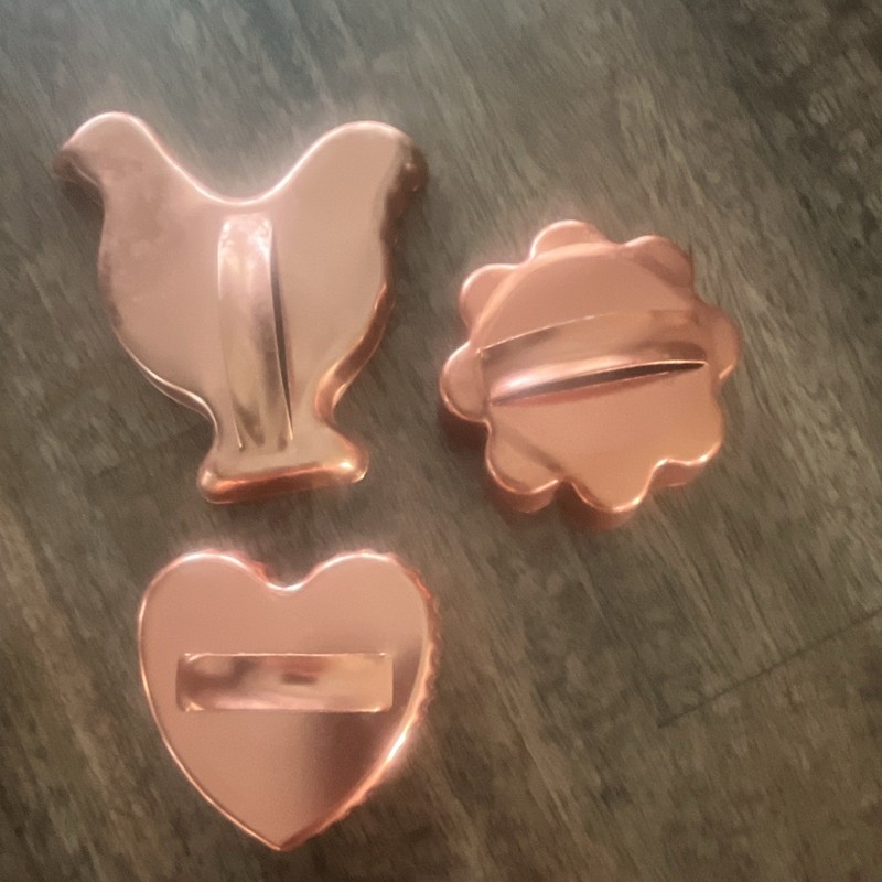 9 piece Metal Cookie Cutter Set Copper/Silver Mixed Shapes Moon Owl Teddy gallery