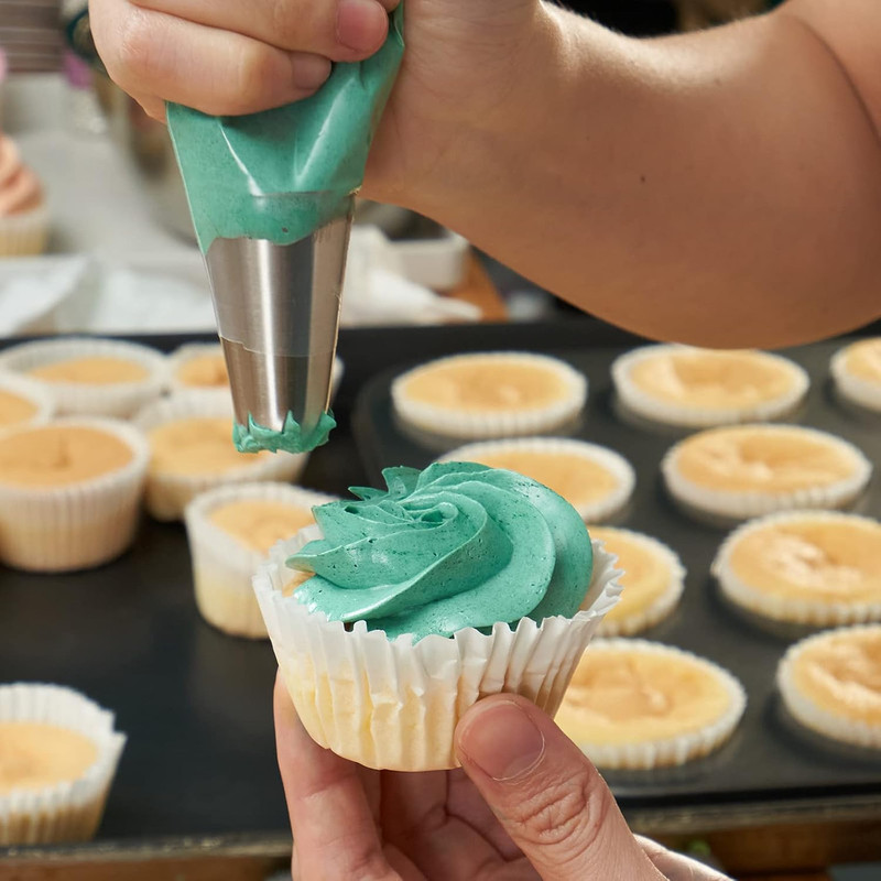 8Pcs Large Piping Tips Set,Stainless Steel Icing Tips with 10 Disposable Pastry gallery