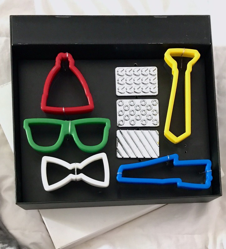 Band of Outsiders Mens Cookie Cutters W Stamp Set Glasses Tie Shoe Cookie Shapes