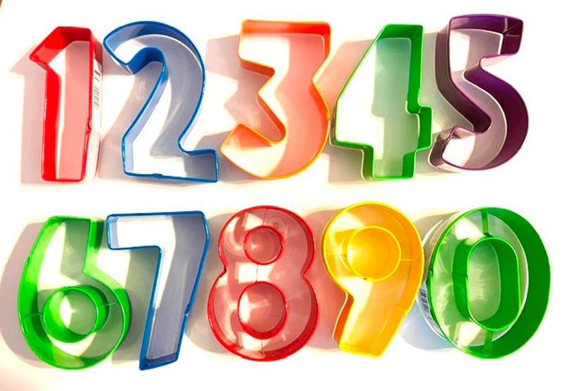 Wilton Numbers Cookie Cutters #'s 1-0 standard size 3-1/2" tall metal set of 10