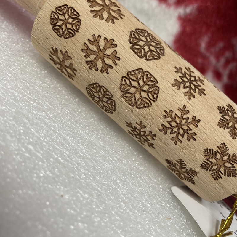 La Sera Mini Rolling Pin Nordic Christmas Snowflakes Embossed - Wooden - NWT gallery