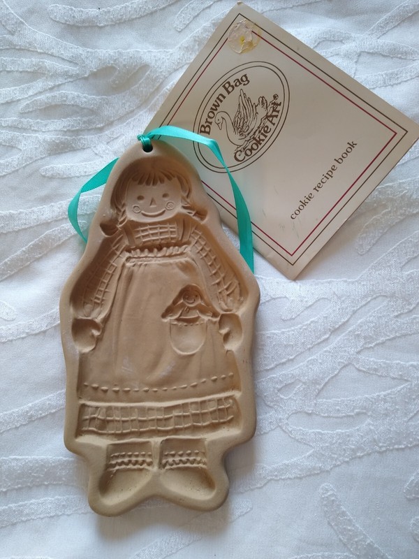 Raggedy Ann 1985 Cookie Mold Brown Bag Cookie Art Hill Design Vintage