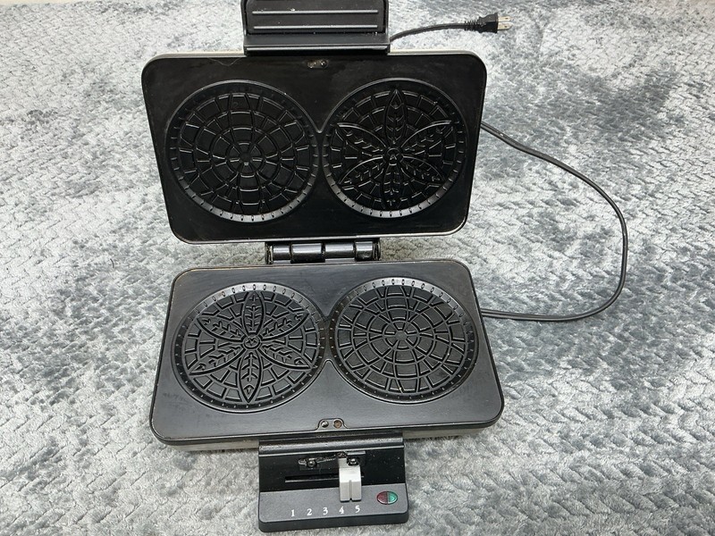 Cuisinart WM-PZ2C Pizzelle Press Cookie Maker Broken Latch gallery