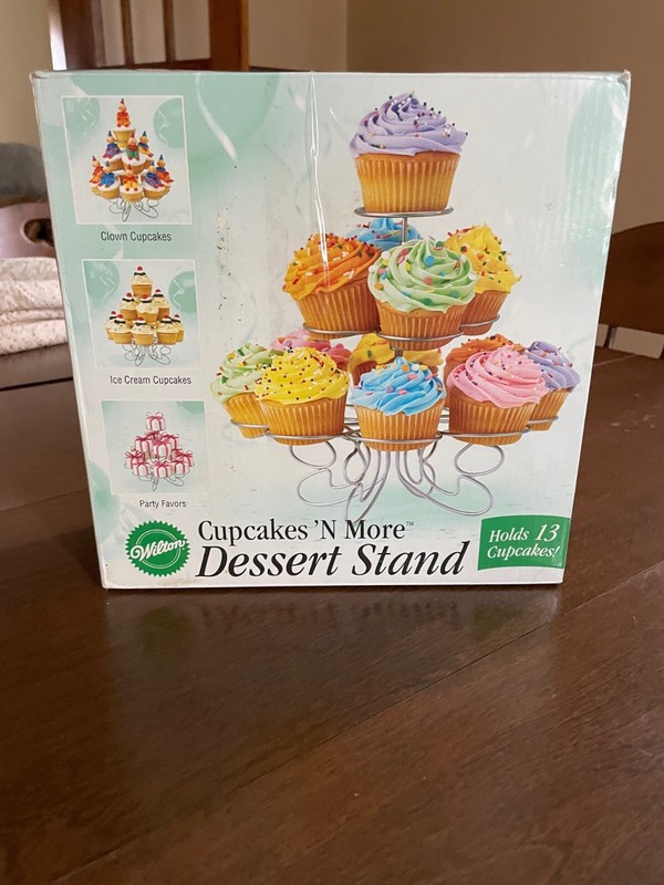 NIB Wilton Cupcakes N’ More Dessert Stand Party Display for 13 Cupcakes or Items