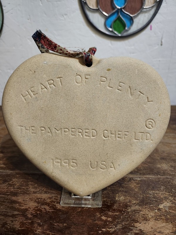 The Pampered Chef Heart of Plenty Cookie Mold Press Made in USA Vintage 1995 gallery