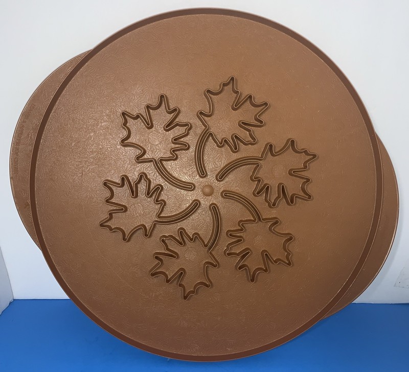 Nordic Ware 2-n-1 Leaves & Apples Reversible 12″ Pie Top Cutter