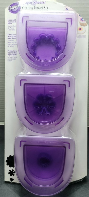 2010 WILTON COOKIE CUTTERS, SUGAR SHEETS, CUTTING INSERT SET, SUGAR SHEETS PUNCH