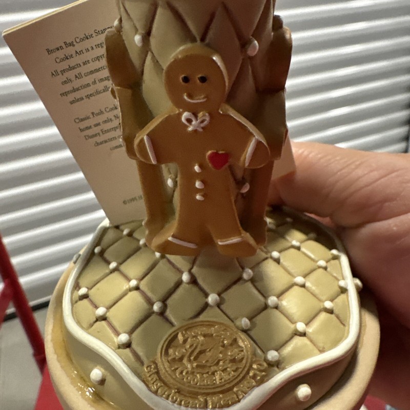 Gingerbread Man Cookie Press Brown Bag Cookie Art Stamp Mold Holiday 1995 #10 gallery