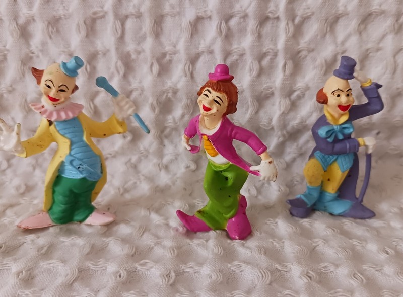 Vintage Clown CAKE TOPPERS Figures Figurines Toys 3 Blue Pink Yellow Fun gallery