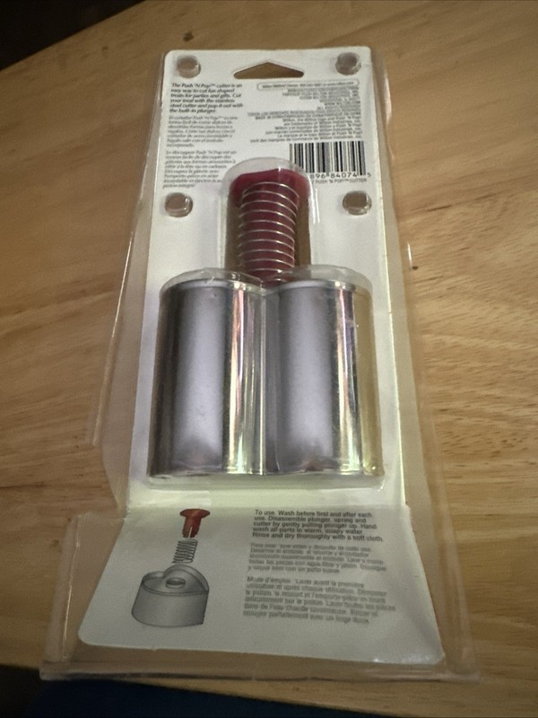 Wilton Push n Pop brownie and treat cutter gallery