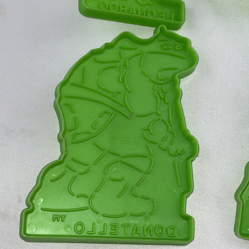 Teenage Mutant Ninja Turtles TMNT Cookie Cutters Wilton 1990 Vintage Set of 4 gallery