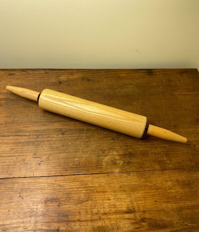 Wood Rolling Pin Brown Handles Kitchen Baking Pastry Tool Solid Barrel Dough