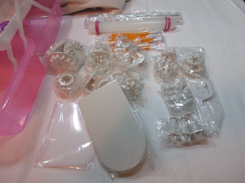 Cakes of Eden Cake decorating supplies baking kit NEW gallery