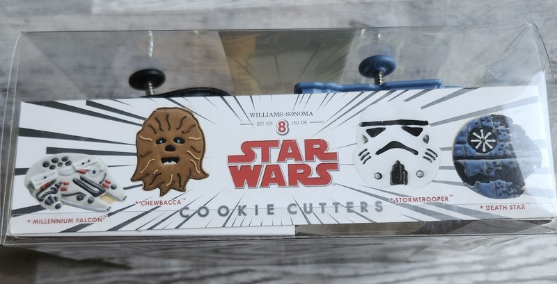 Williams Sonoma Star Wars Cookie Cutters Set of 8 Press Stamp NIB gallery