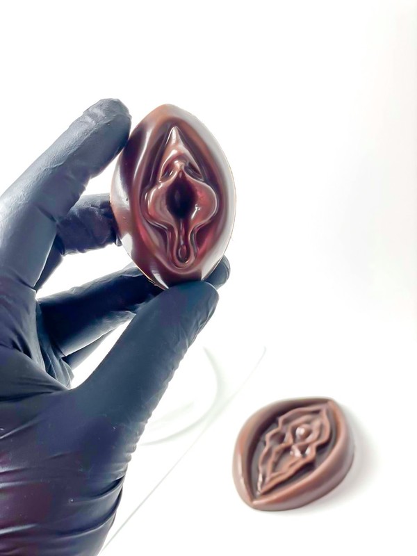 Mold for chocolate "Vagina". Plastic mold for chocolate confectionery gallery