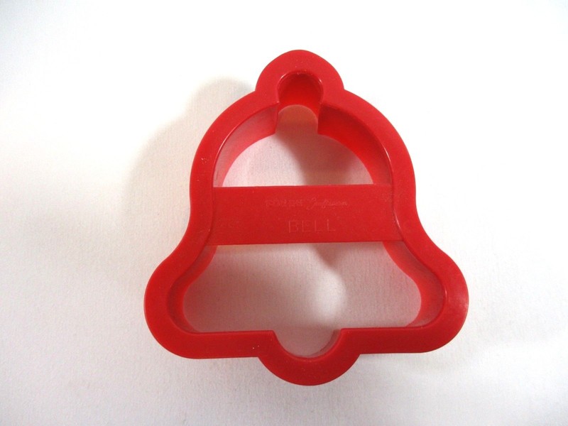 Jingle Bell Cookie Cutter 3.5″ Red Plastic Christmas Fox Run Craftsmen