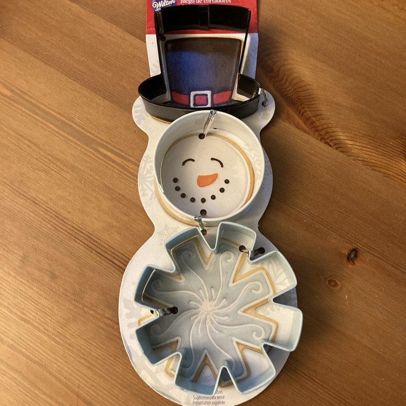 NEW Wilton Christmas Winter Metal Cookie Cutter Snowman Snowflake Cutter Set D gallery