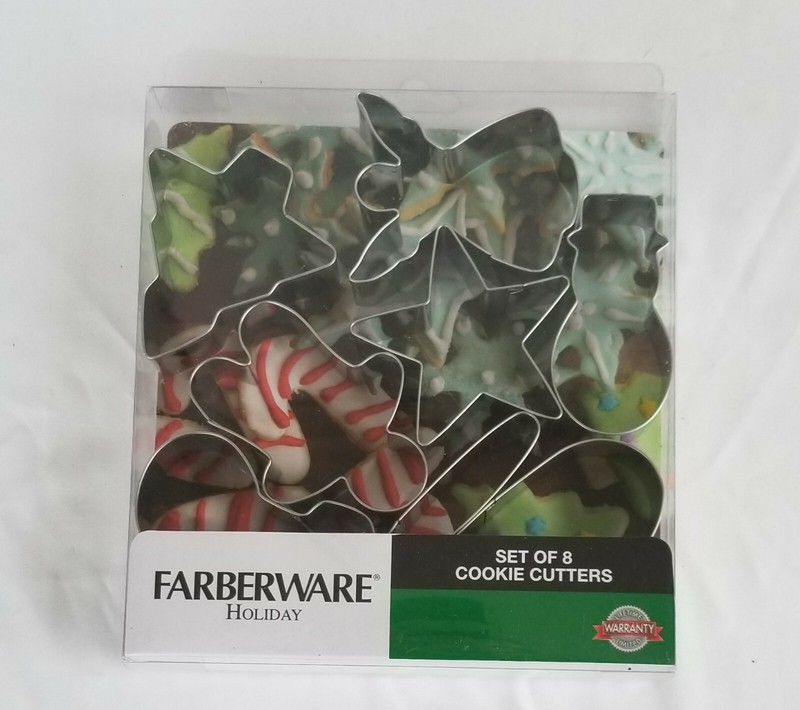 Farberware Holiday Set of 8 Metal Cookie Cutters New in Box