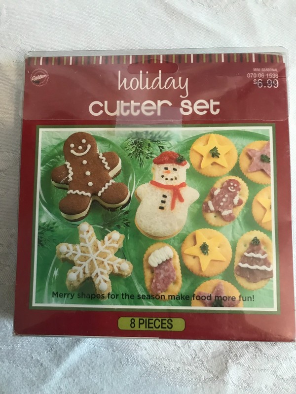 VTG Wilton Holiday 8 pc Cookie Cutter Set New in Box